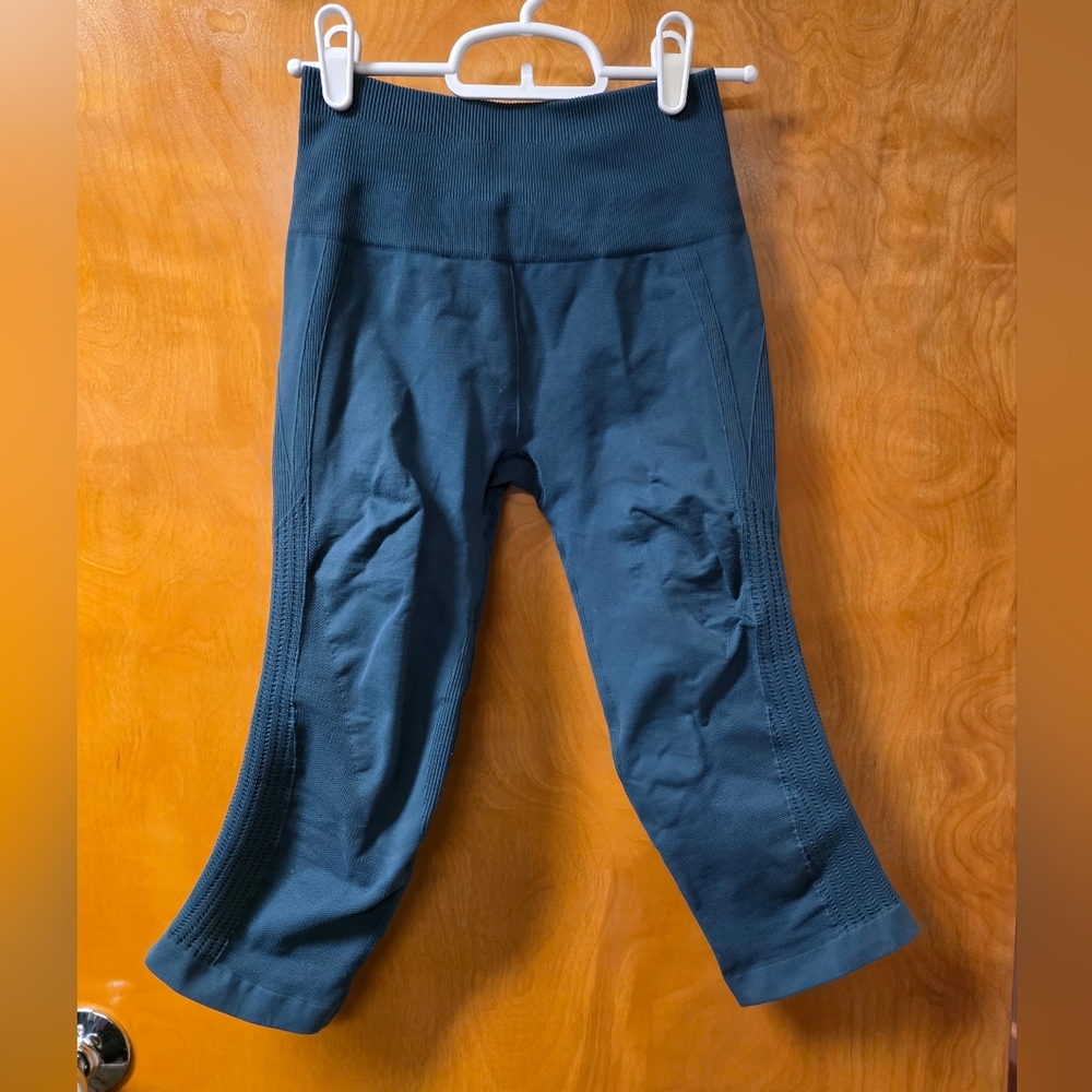 Lululemon Flow & Go Seamless Crop Leggings Astro Teal 2